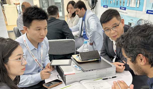 鴻嘉利閃耀2024歐洲智慧能源展丨聚焦創(chuàng)新技術(shù)，共筑全球碳中和未來(lái)(圖11)
