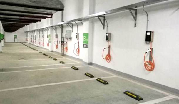 西鄉(xiāng)天福華府地下停車庫(kù)7KW交流充電樁項(xiàng)目